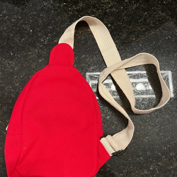 Strawberry small backpack - Picture 2 of 3